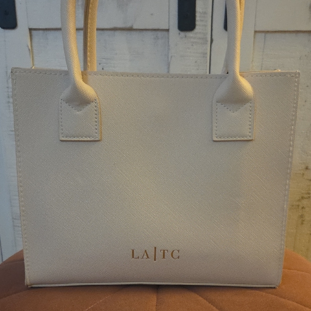 Chic Cream Designer Tote Bag - Picture 3 of 6